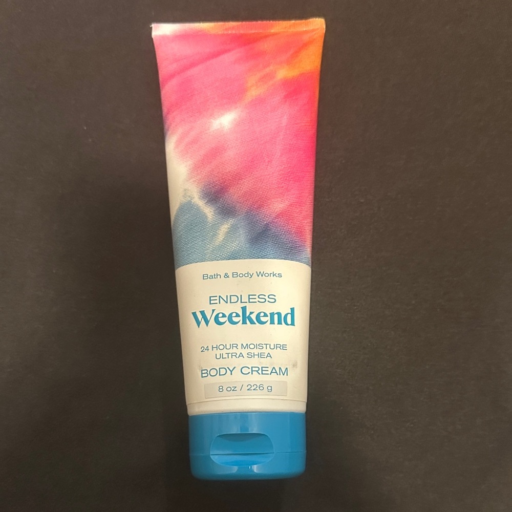 Bath & Body Works Endless Weekend Body Cream - Vibrant Pink and Blue